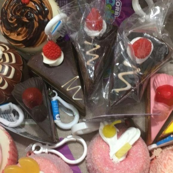 Orb Odditeez Cake Candy Keychain Lot Cupcakes Pies Ice Cream Food Key Chain - Picture 6 of 13